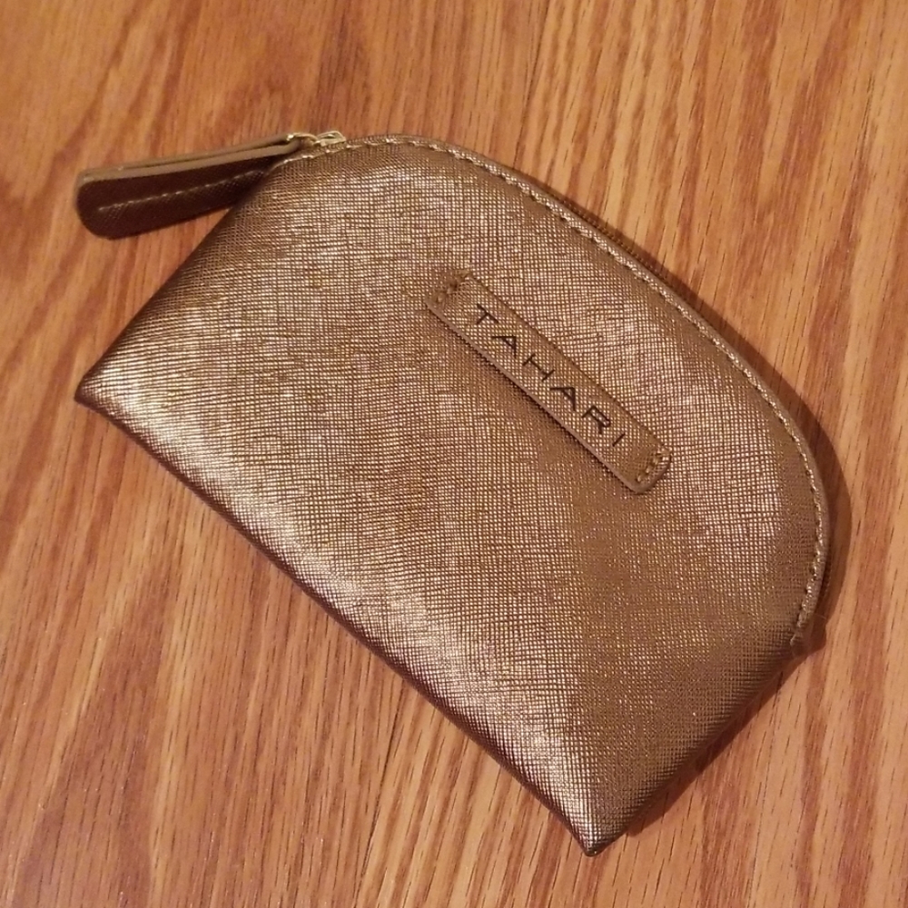 Tahari card/‎ coins/lipstick new